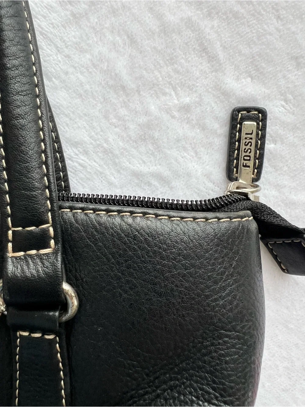 Fossil Black Leather Women Tote Satchel HandBag Purse 75082 Key Charm